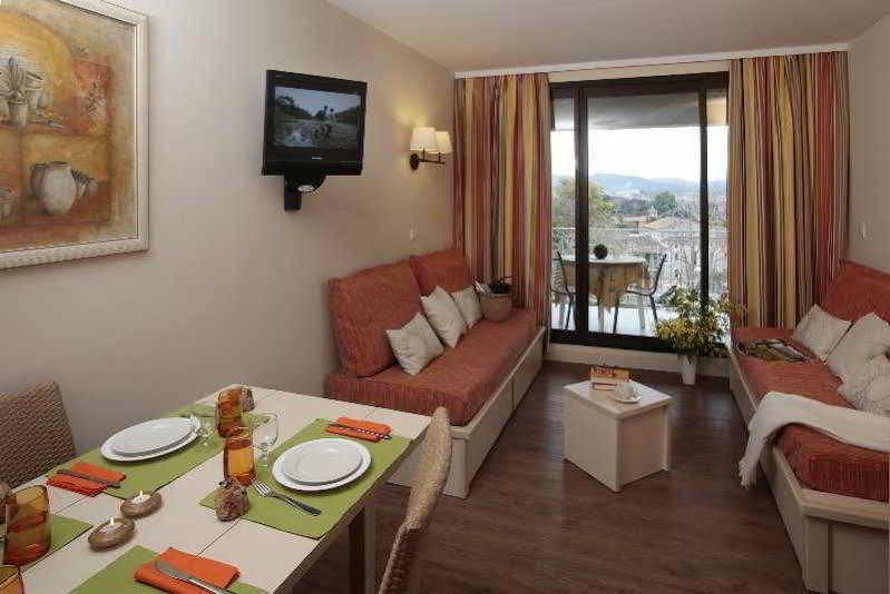 Residence Pierre & Vacances Les Parcs De Grimaud Luaran gambar